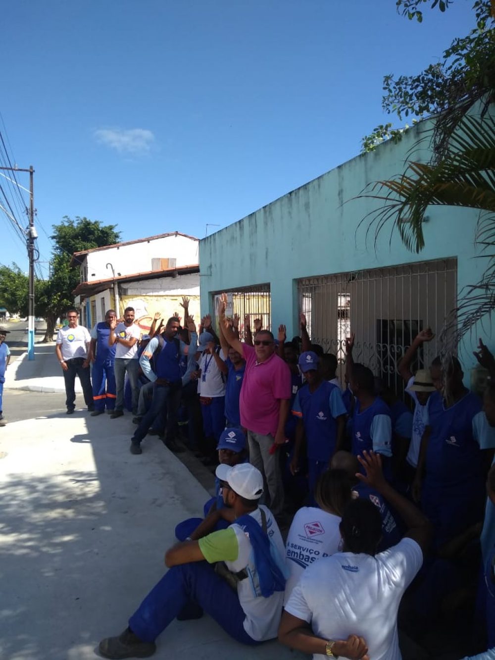Projecon / Embasa: Trabalhadores (as) paralisam atividades na ilha de Itaparica