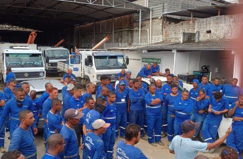 Alves da Cunha / Embasa: Trabalhadores (as) paralisaram as atividades