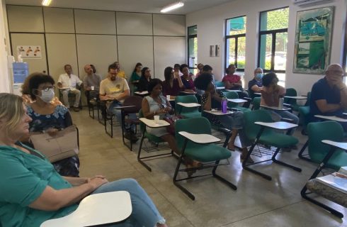 SINTRACOM-BA / ASCON: Georgina Dias fez palestra sobre Conjuntura