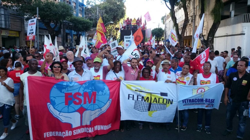 Confira as fotos de nossa participação na Greve Geral: Mais de 80 mil na caminhada em Salvador