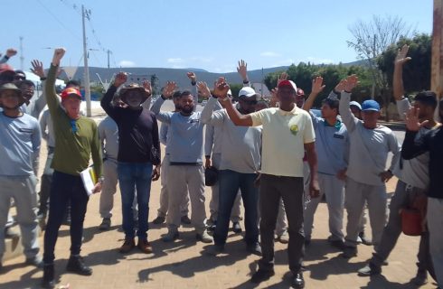 Vitória da luta: SINTRACOM-BA cobrou e Concretomixx já está fornecendo café da manhã e almoço aos trabalhadores (as)