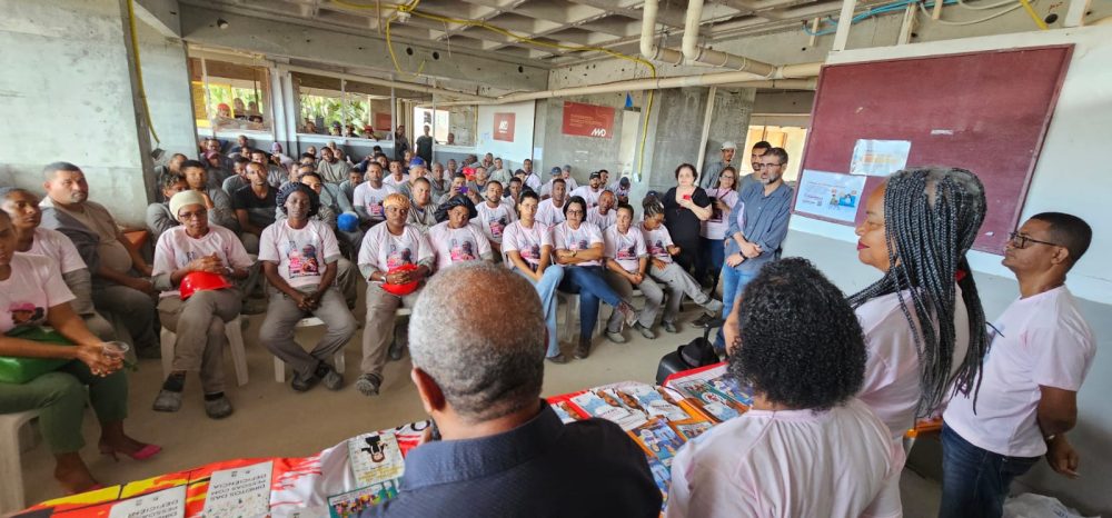 Outubro Rosa: SINTRACOM-BA promoveu atividade em canteiro de obras da MD – Fotos e vídeos