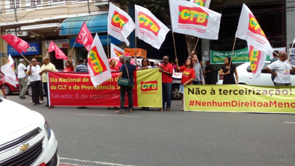 Centrais convocam para a luta: golpe é para retirar direitos