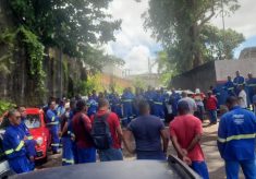 Atualização: A prestadora de serviços Dínamo pagou o restante dos salários e os trabalhadores (as) retornaram às atividades em Salvador