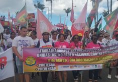 Mulheres Vivas, em Luta e Sem Medo: SINTRACOM-BA foi às ruas para marcar o 8 de Março, Dia Internacional da Mulher