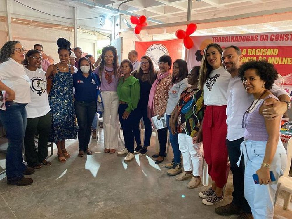 Veja fotos do #8M Dia Internacional da Mulher com as trabalhadoras da construção civil