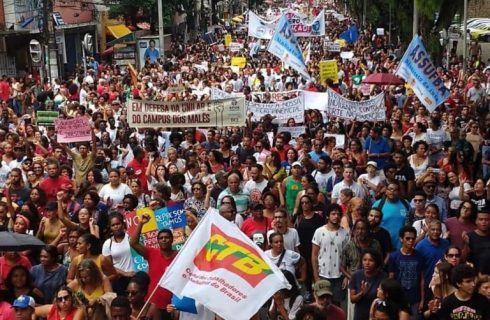 15 de Maio: Greve Nacional da Educação