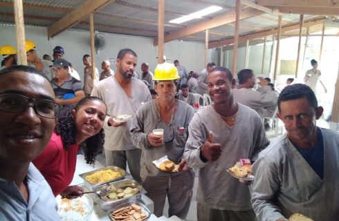 Consórcio HoltzQG: Trabalhadores (as) participam de confraternização