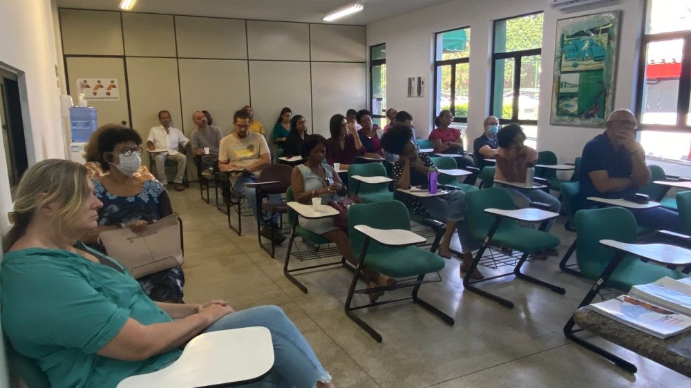 SINTRACOM-BA / ASCON: Georgina Dias fez palestra sobre Conjuntura