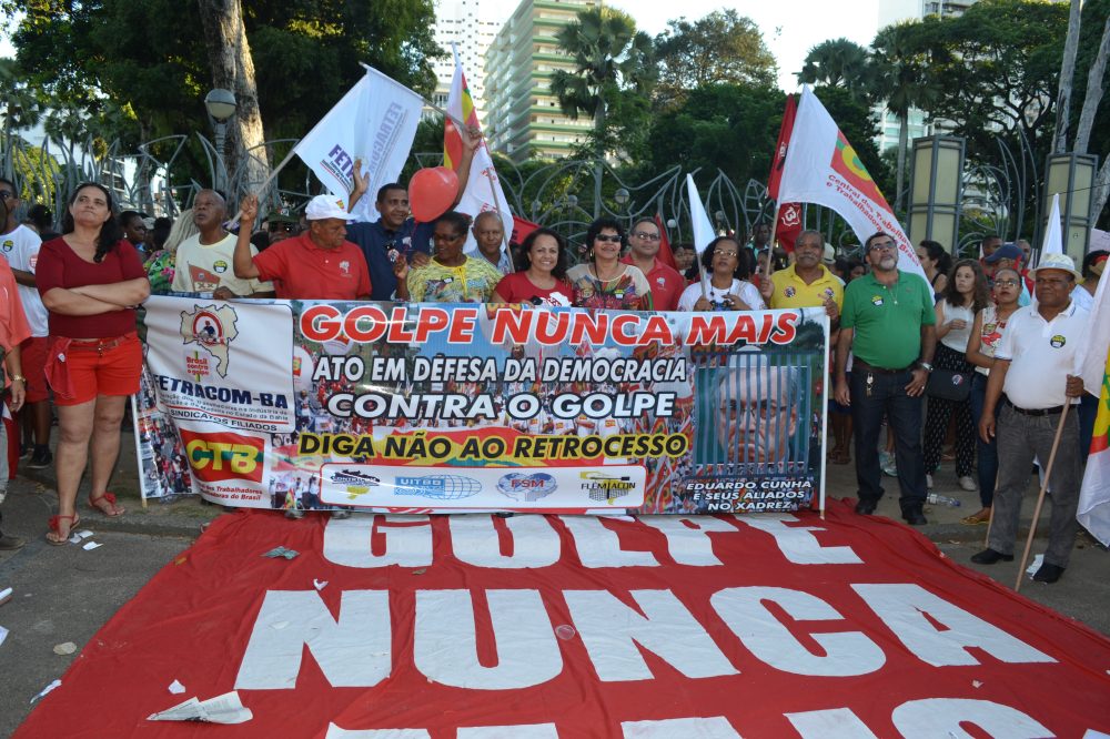 É golpe nos direitos dos trabalhadores!