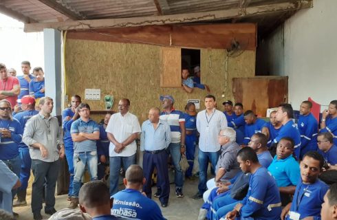 Emissão/ Embasa: SINTRACOM-BA na luta pelo pagamento dos direitos e garantia do emprego dos trabalhadores (as)