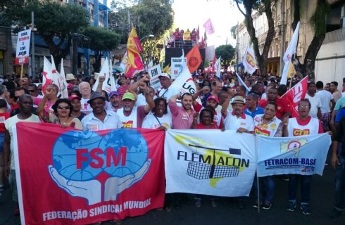 Confira as fotos de nossa participação na Greve Geral: Mais de 80 mil na caminhada em Salvador