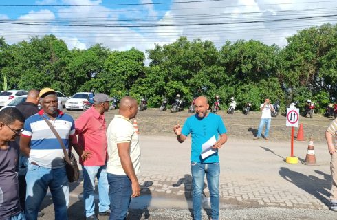 Paralisação na Floripark / Coelba: Trabalhadores receberam vale transporte e cartão alimentação, e retornaram às atividades