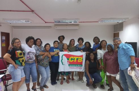 Diretoras do SINTRACOM-BA participam de reunião da Secretaria de Mulheres da CTB Bahia