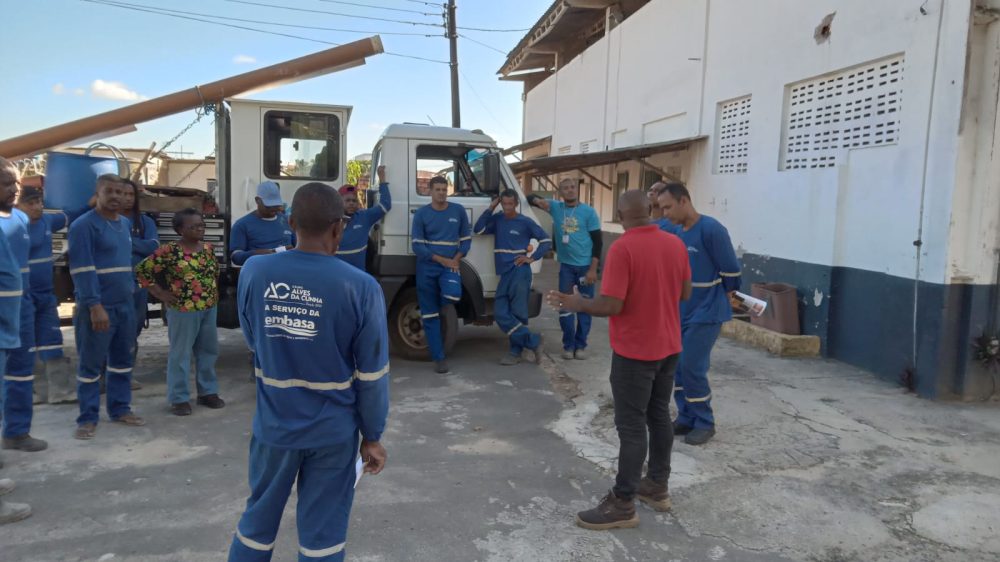 SINTRACOM-BA visitou canteiro da empresa Alves da Cunha (Embasa)