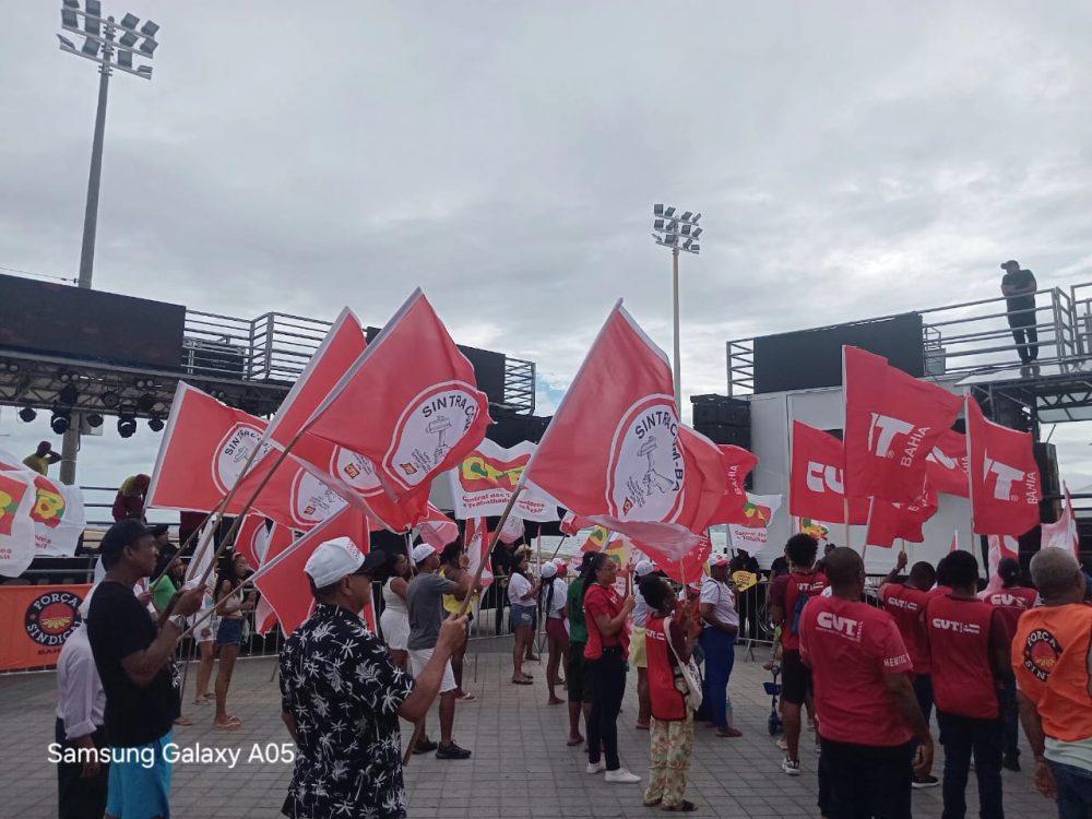 O SINTRACOM-BA na luta no 1º de Maio (vídeos e fotos)