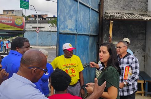 SINTRACOM-BA mobiliza trabalhadores (as) e cobra da Tubomills (Embasa) solução das pendências