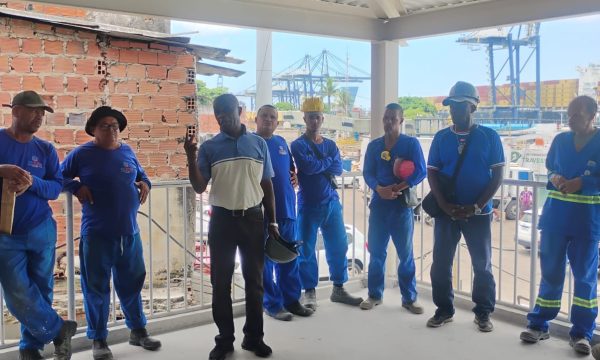 SINTRACOM-BA cobra à Pejota, obra da Feira de São Joaquim, implantação de bandejão e espaço adequado para refeitório