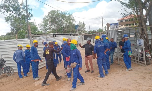 Alagoinhas: A luta garante água para trabalhadores (as) da Gráfico