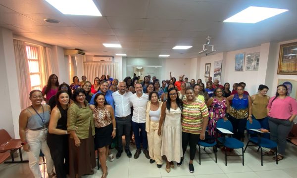 Aconteceu hoje 26/03: Com auditório lotado, o SINTRACOM-BA celebra o Março Mulher (fotos e vídeos)