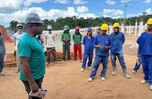 SINTRACOM-BA visita o canteiro da BMV, em Ibirapitanga