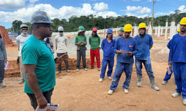 SINTRACOM-BA visita o canteiro da BMV, em Ibirapitanga