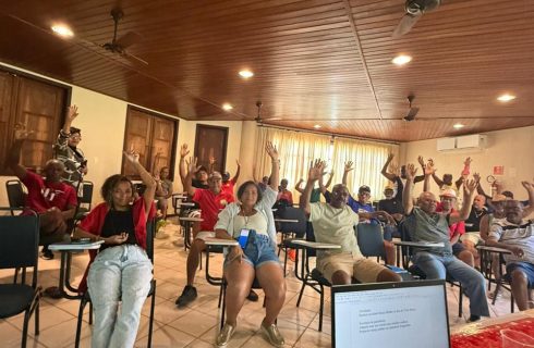 SINTRACOM-BA encerrou hoje (22/05) o Seminário de Planejamento 2026