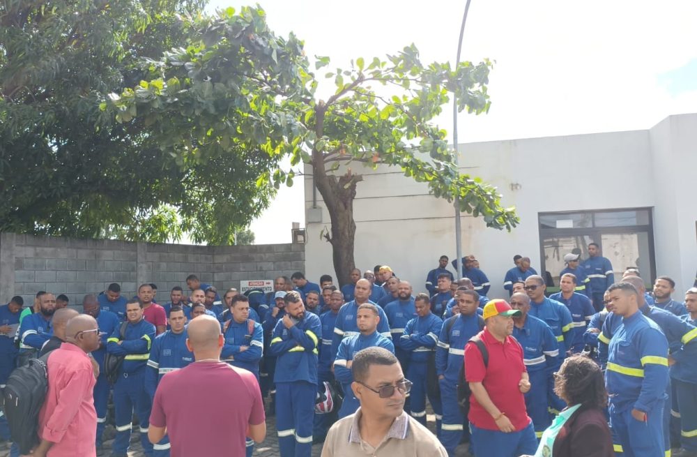 Floripark / Coelba: Trabalhadores (as) continuam com as atividades paralisadas