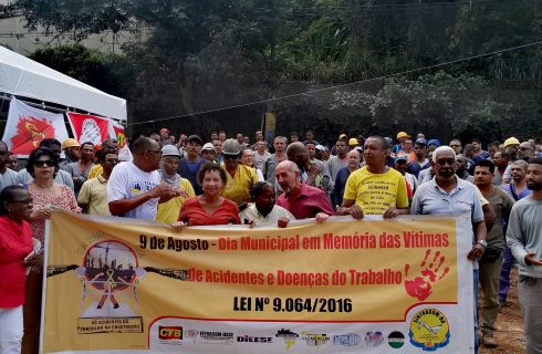 Sintracom-BA reúne cerca de mil trabalhadores (as) em ato no Dia em Memória às Vítimas de Acidentes de Trabalho
