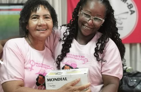 8M SINTRACOM-BA: Teve sorteio de brindes na atividade do Dia Internacional da Mulher