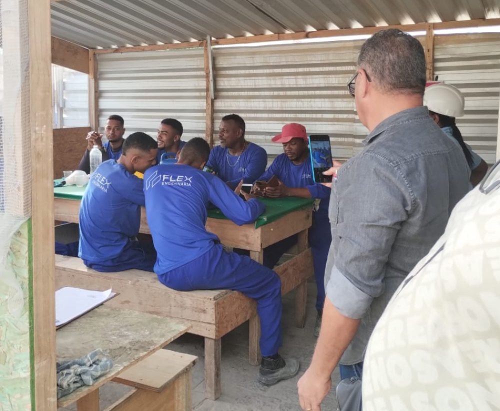 Elevador Lacerda: DDS com trabalhadores (as) da Flex Engª