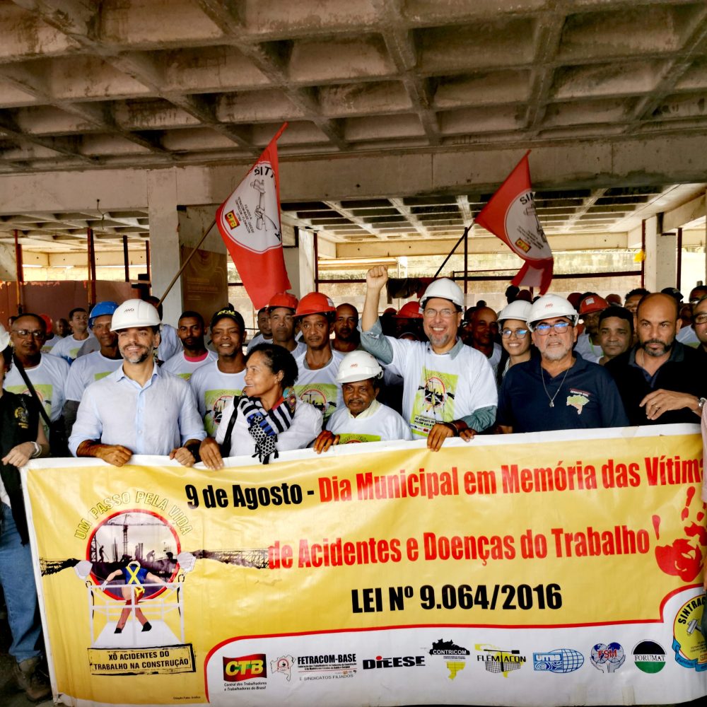 Atividade do SINTRACOM-BA marca o Dia Municipal em Memória das Vítimas de Acidentes do Trabalho (com fotos)