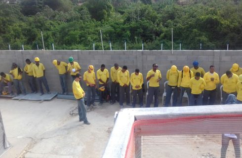 Alagoinhas: Protesto e paralisação na L. Marquezzo