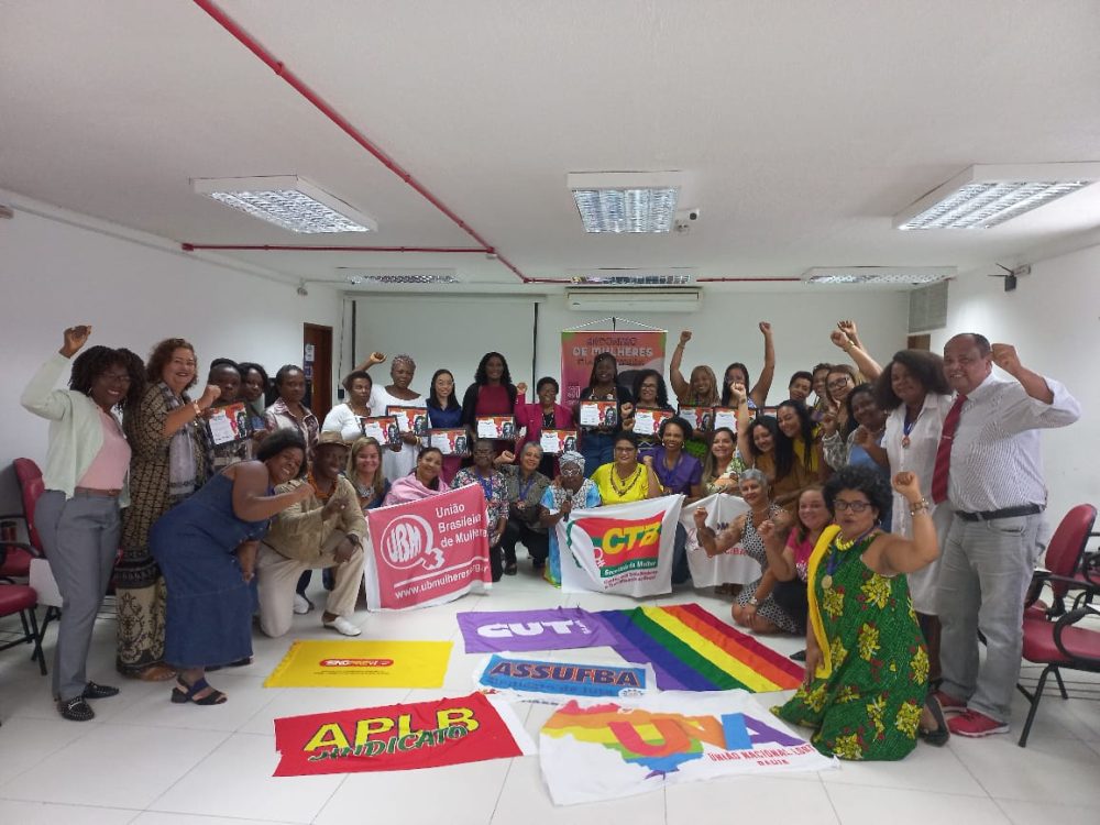 Diretora do SINTRACOM-BA, Hercília Conceição, é agraciada com o Prêmio Clarice Pereira