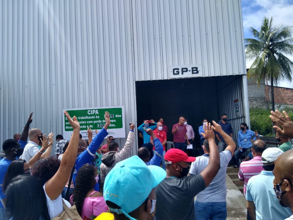 A luta dos trabalhadores (as) demitidos da Alves da Cunha / Embasa