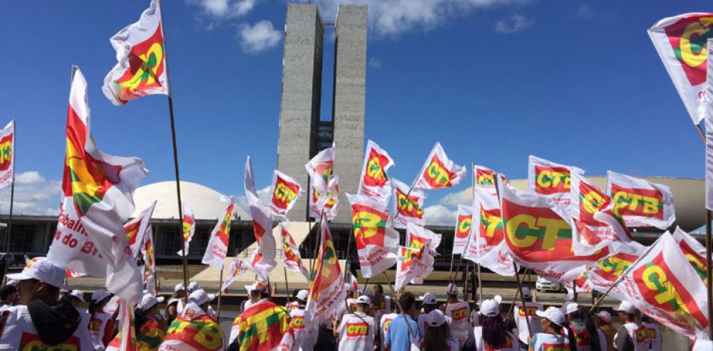 Uma reforma que assalta direitos e fere de morte a nação (Adilson Araújo, presidente da CTB)