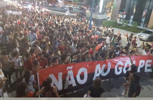 Não ao golpe: Resistir, mobilizar e defender direitos