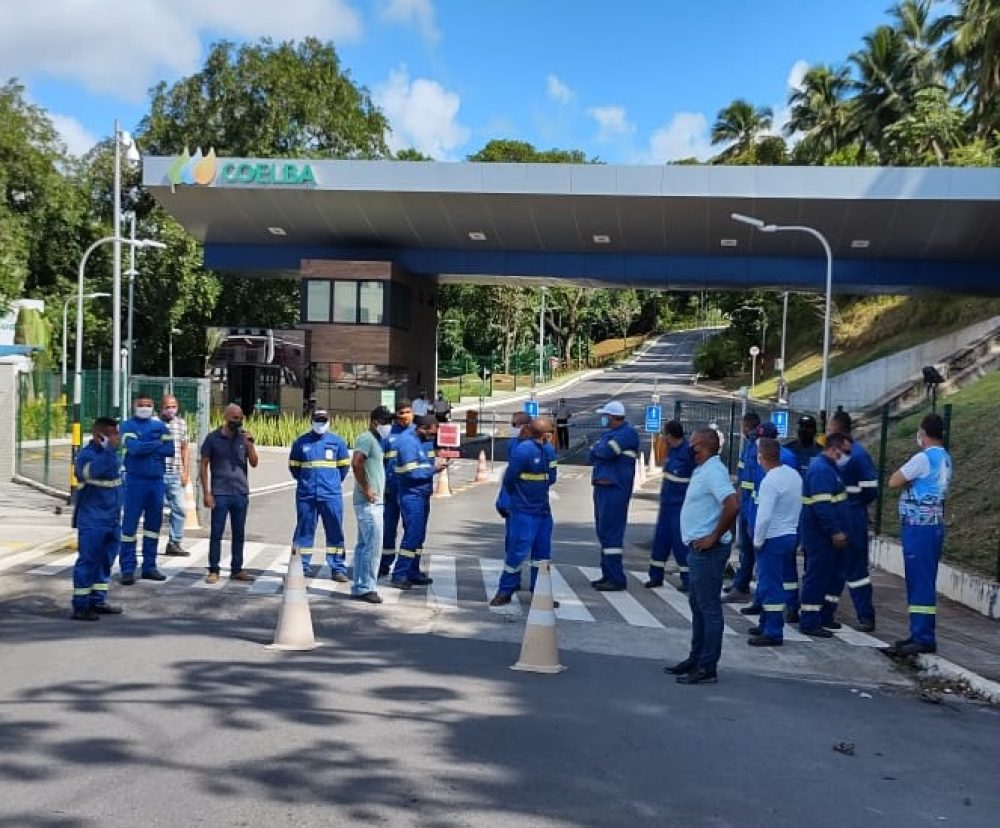 Dínamo / Coelba: Protesto por atraso de salários