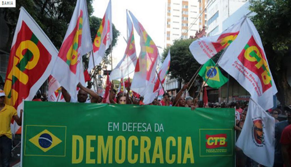 ALERTA: Lei trabalhista pode mudar ainda este ano